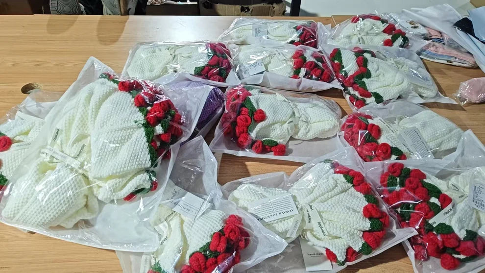 El Yapımı Gül Buketi Battaniye
